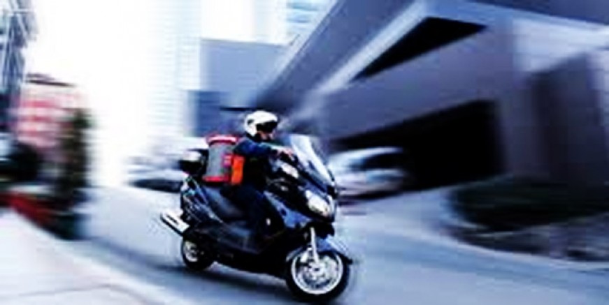 Moto kurye çetesinden akıl almaz vurgun!