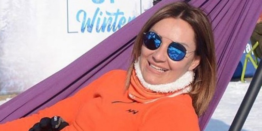 Pınar Altuğ takipçisine ayar verdi!