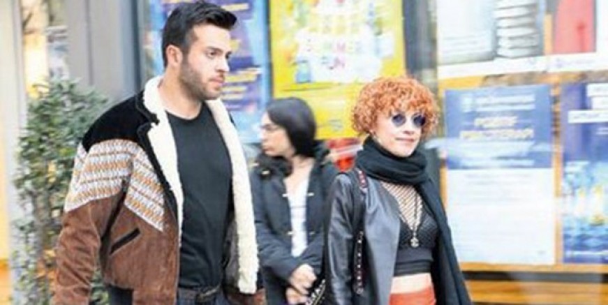 Açelya Topaloğlu fena yakalandı