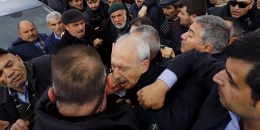 Kılıçdaroğlu’na şehit cenazesinde saldırı