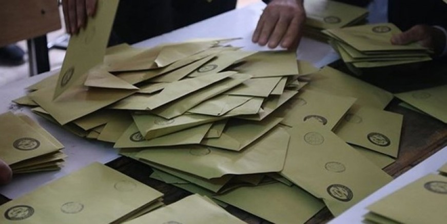 Maltepe’de oy sayımına başlandı