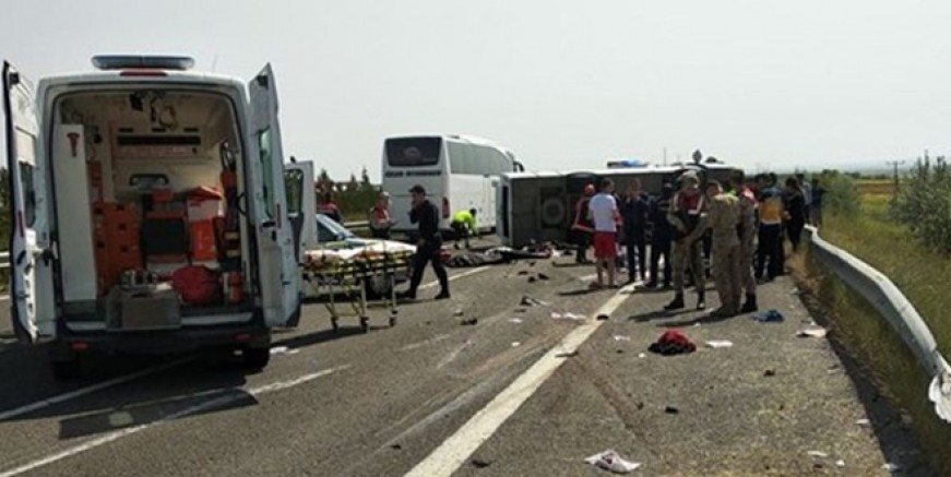 1 Mayıs yolunda korkunç kaza; 5 ölü