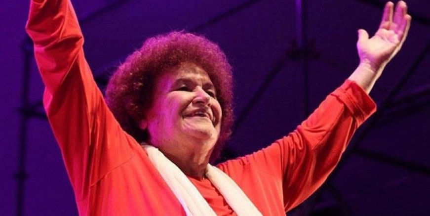 Selda Bağcan’a hırsız şoku!