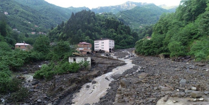 Araklı’da sel faciası; 3 ölü 7 kayıp!