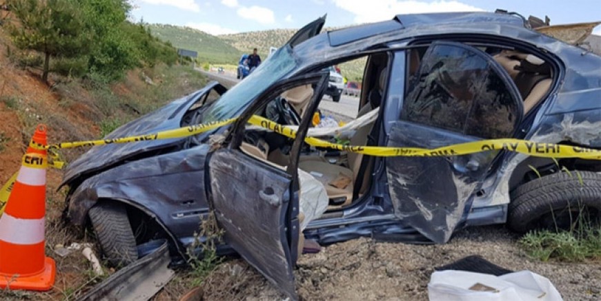 Bayram tatilinde yollar kana bulandı; 58 ölü