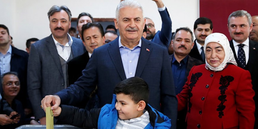 Binali Yıldırım oyunu Tuzla’da kullandı