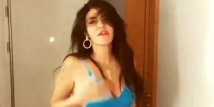 Ebru Polat Ahmet Hakan’ı fena bombaladı