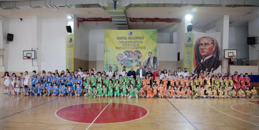 Kartallı minikler madalyalarına kavuştu