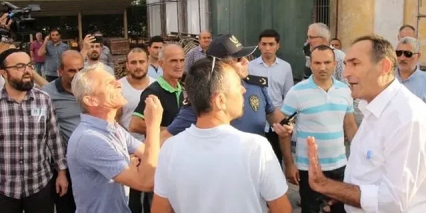 Ahmet Davutoğlu’na protesto şoku