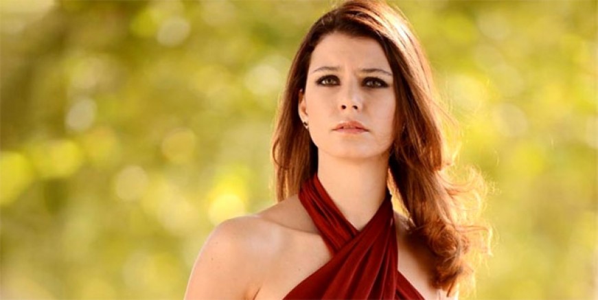 Beren Saat’i çıldırtan yorum!