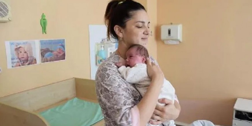 Lilia Konovalova 3 ayda 2 kez doğum yaptı