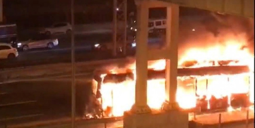 TEM’de otobüs alev alev yandı