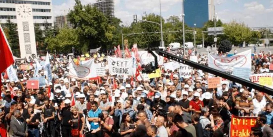 Emeklilikte yaşa takılanların gözü bu düzenlemede