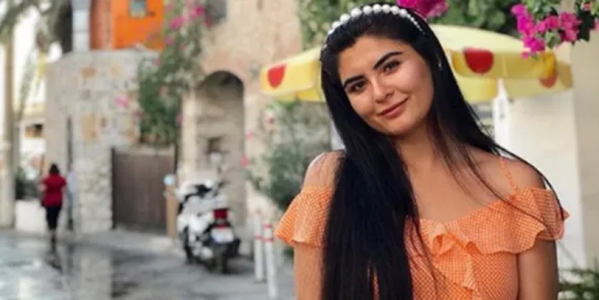 Hanife bikinili paylaşım yaptı!