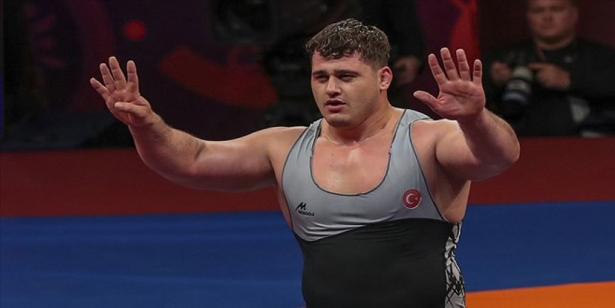 Milli Güreşçiden İnanılmaz Başarı
