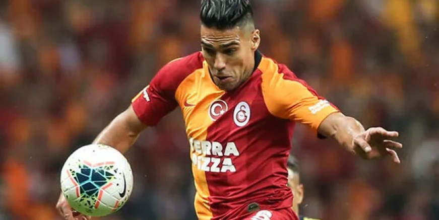 Radamel Falcao’ya Manu kancası