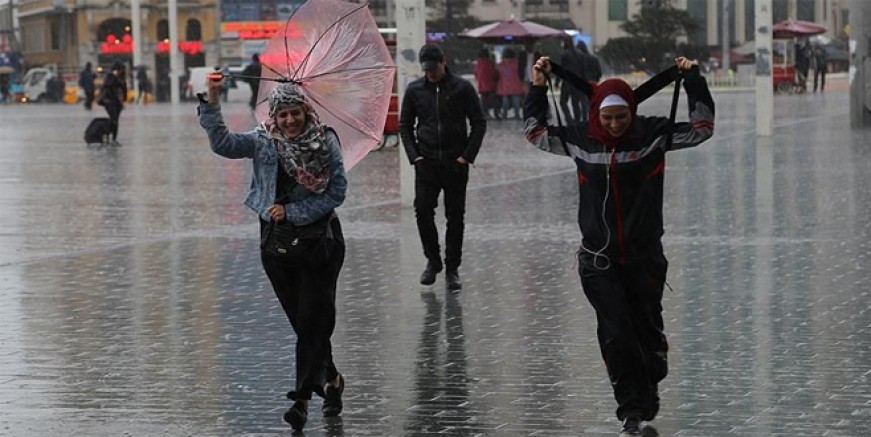 Meteoroloji’den İstanbul ve İzmir’e sağanak yağış uyarısı!