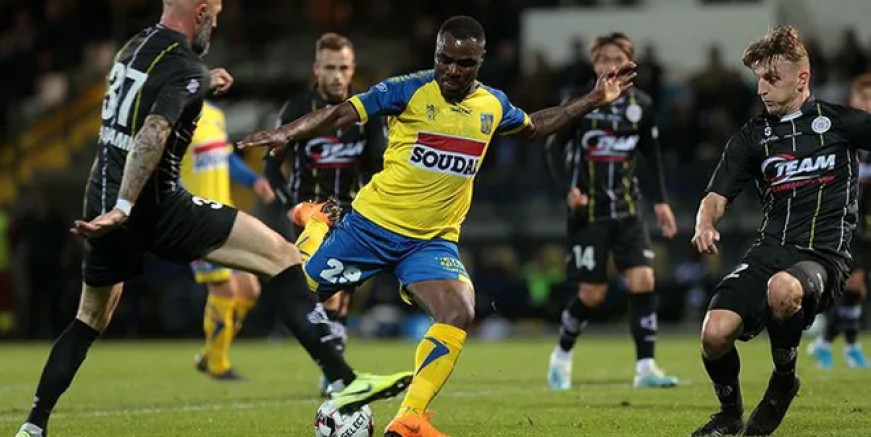 Emmanuel Emenike yine kovuldu!