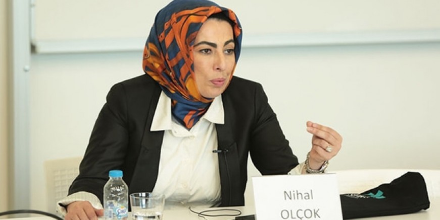 Nihal Olçok Davutoğlu’nun partisine katıldı