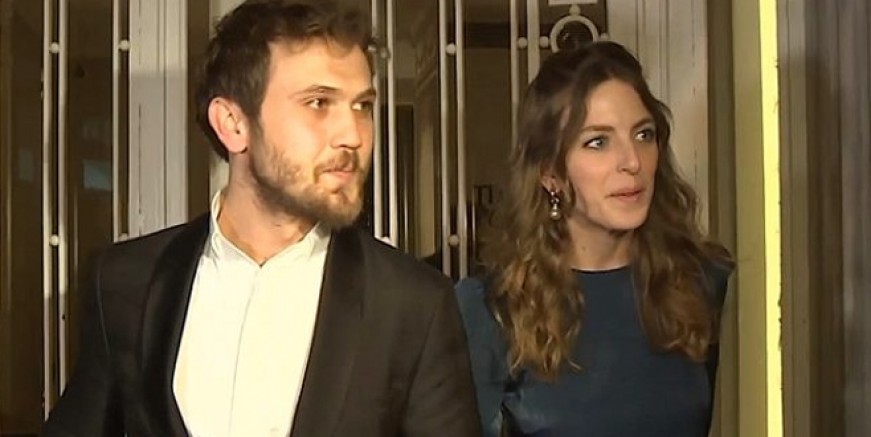 Bige Önal iç çamaşırsız yakalandı