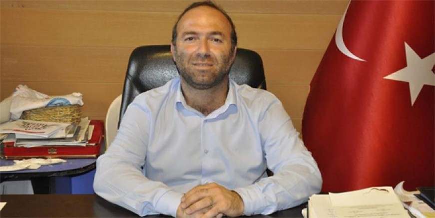 Erhan Gülmüş depremde de boş durmadı