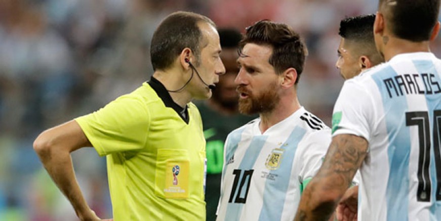 FIFA Cüneyt Çakır’ın biletini kesti mi?