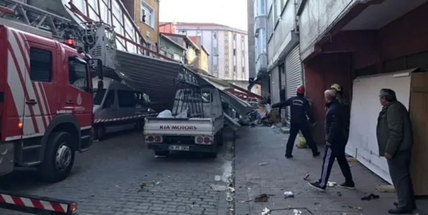 Fırtına İstanbul’u silip süpürdü!