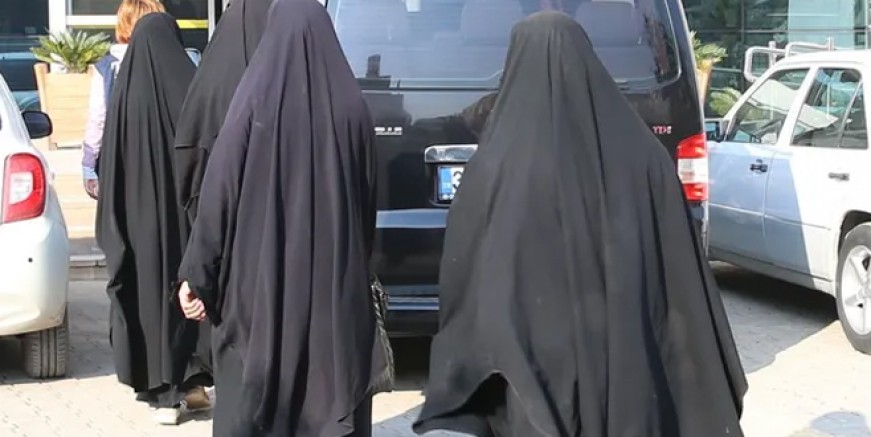 PKK DEAŞ’lı kadınlara fuhuş tuzağı kurdu