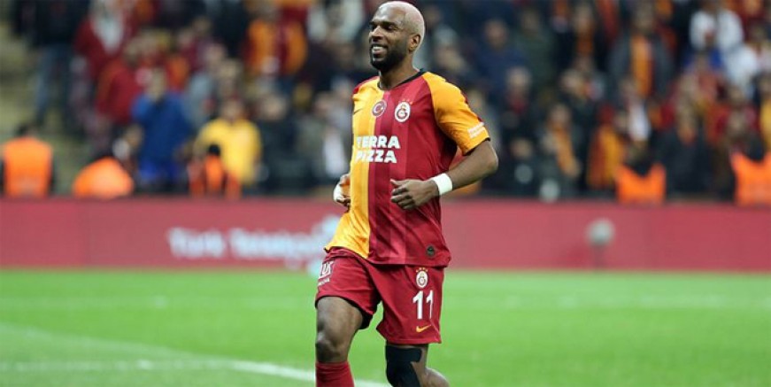 Ryan Babel Galatasaray’ı sildi