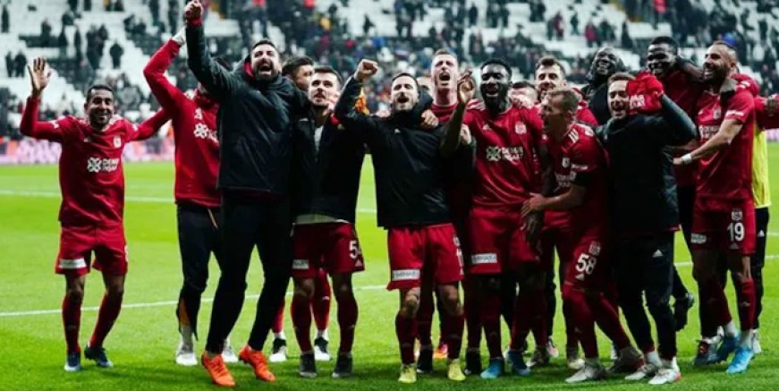 Sivasspor şampiyonluğa koşuyor