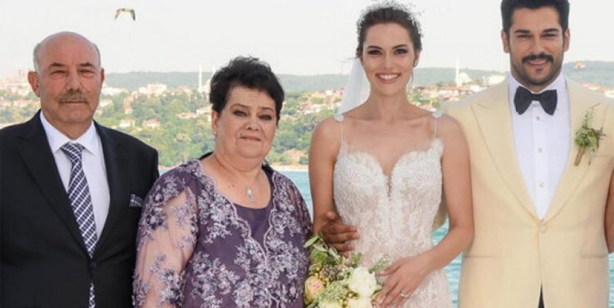 Fahriye Evcen babasını kaybetti