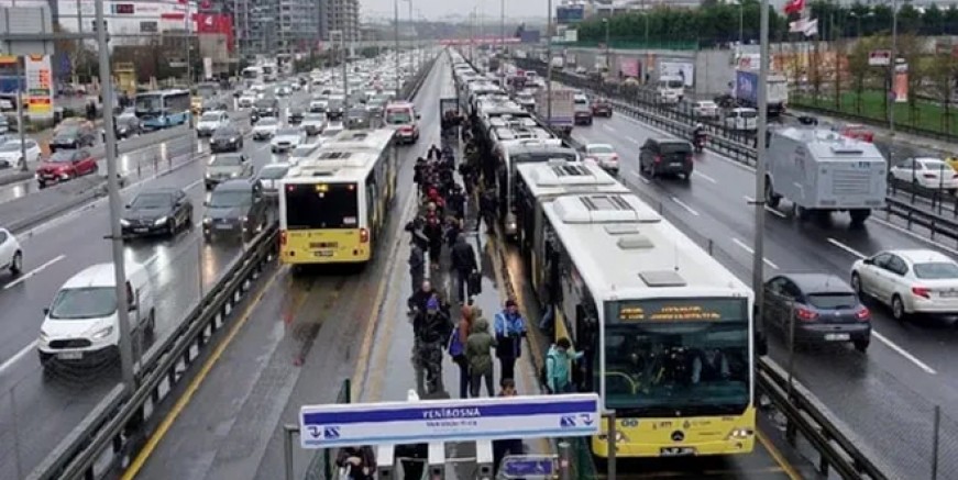 İstanbullulara metrobüs müjdesi