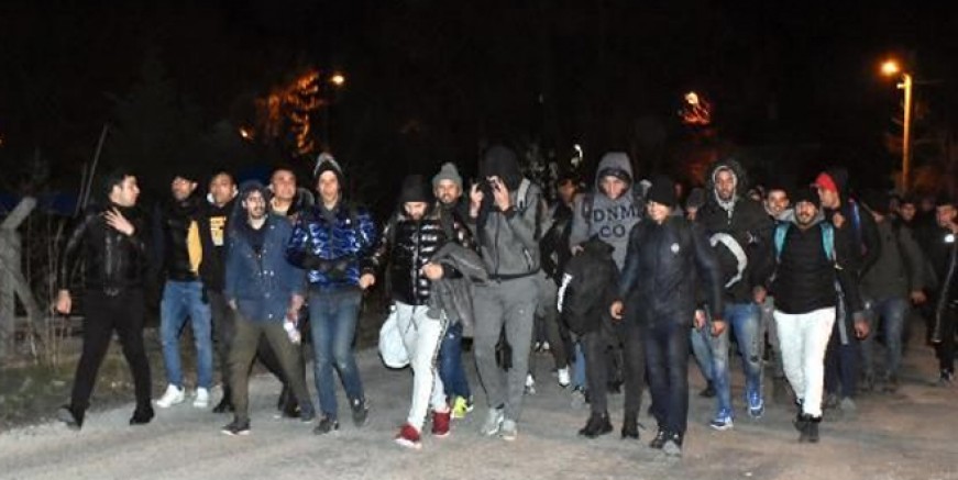 Türkiye göçmenlere Avrupa kapılarını açtı