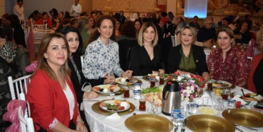 CHP Kartal’da coşkulu 8 Mart kutlaması