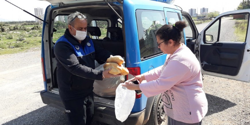 Turgay Genç Döşemealtı halkını ekmeksiz bırakmadı