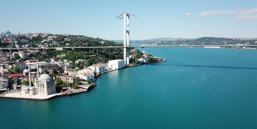 İstanbul Boğazı turkuaza büründü!