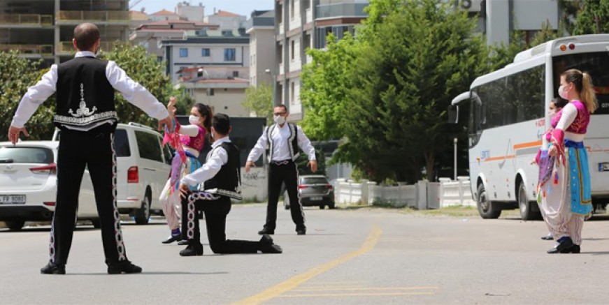 Maltepe sokaklarında 19 Mayıs coşkusu