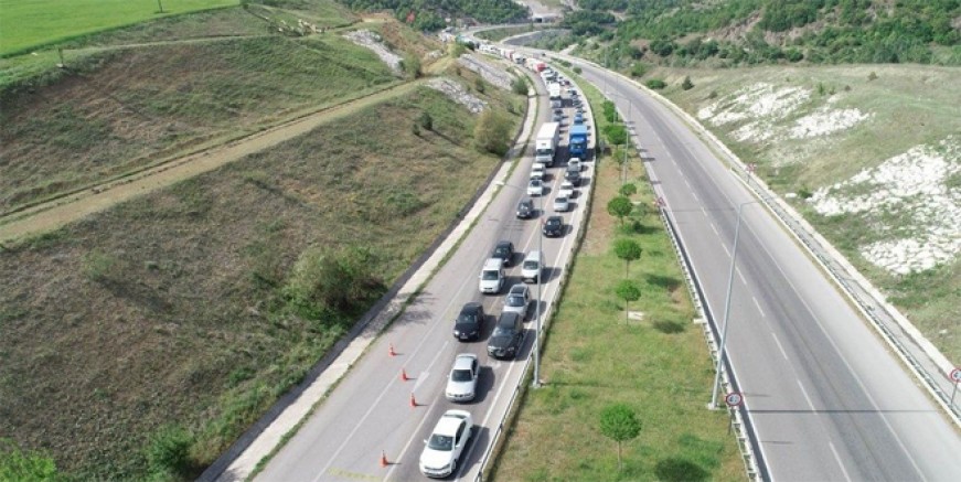 Yasak kalkınca çay üreticileri yollara düştü