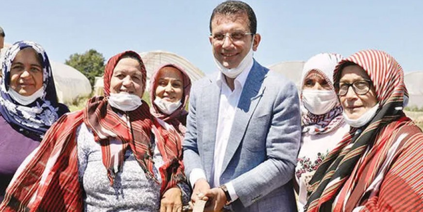 Ekrem İmamoğlu pazarda domates satacak!