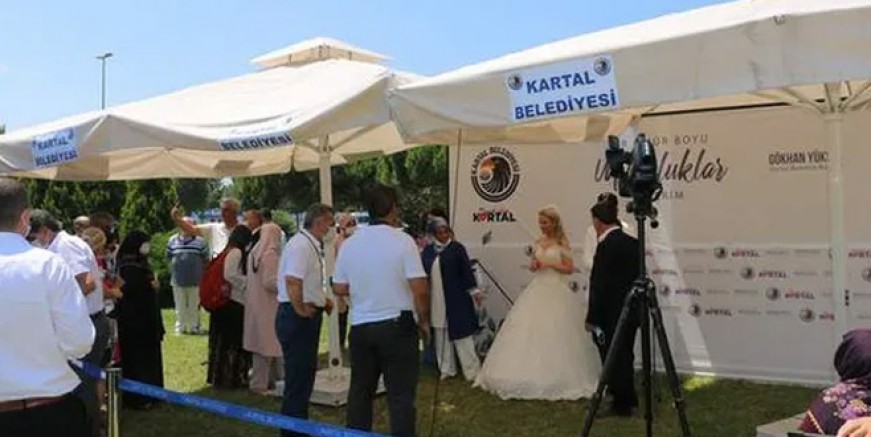 Kartal’da açık hava nikahlarına büyük ilgi