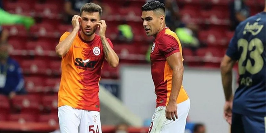 Falcao Fenerbahçe savunmasına takıldı