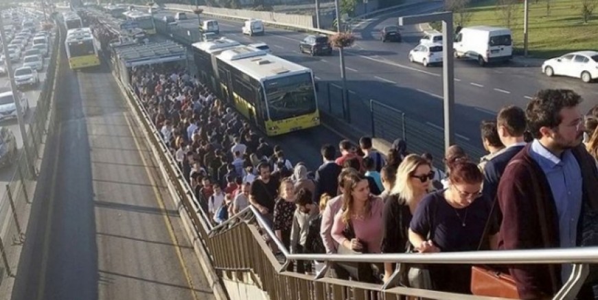 İstanbullular en çok ulaşımdan şikayetçi!