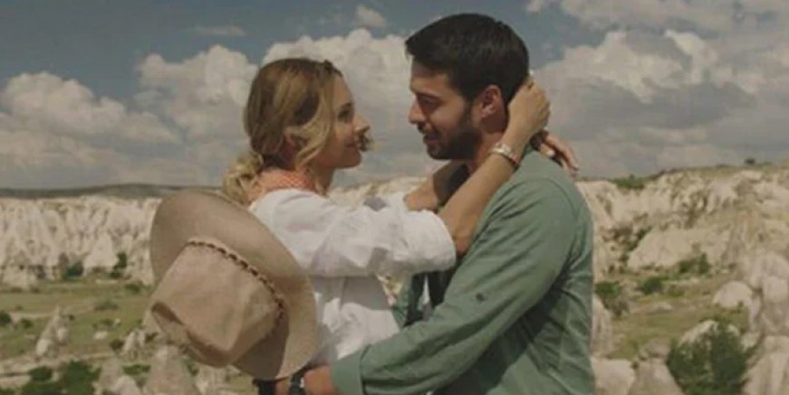 Maria ile Mustafa final yapıyor