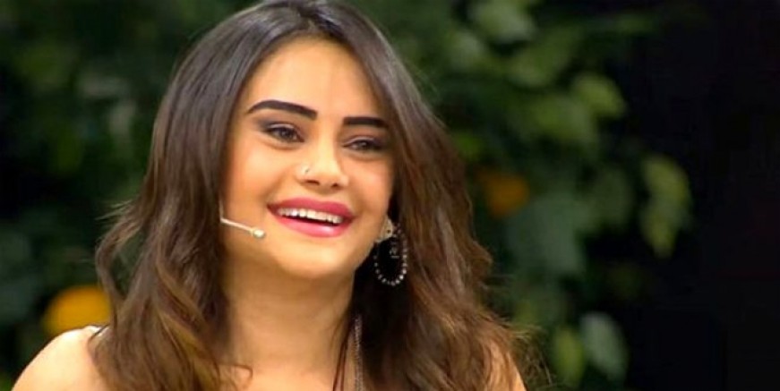 Naz Mila kalçasını açtı tepki yağdı