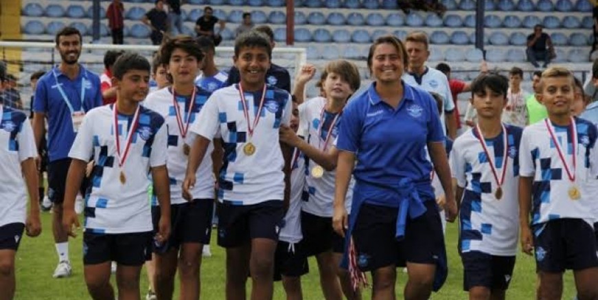 Songül Paksoy Türkiye’yi yasa boğdu