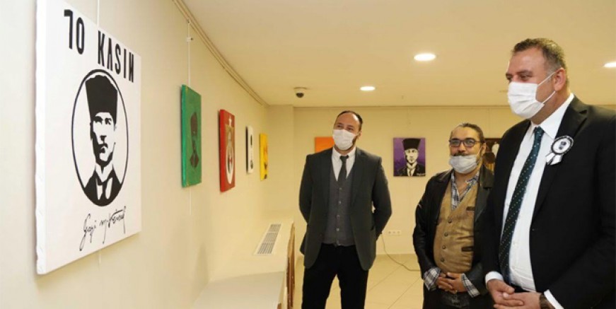 10 Kasım sergisine büyük ilgi