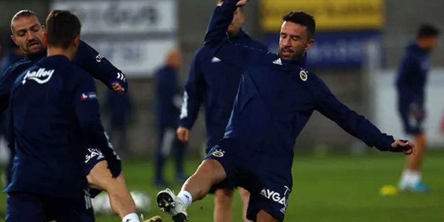 Fenerbahçe’ye Gökhan Gönül müjdesi