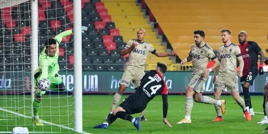 Gaziantep Fenerbahçe’yi puansız gönderdi