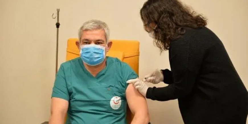 Aşı olanlar yan etkilerle karşılaştığında ne yapacak?