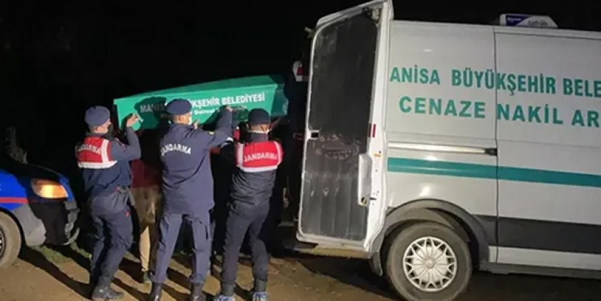 Manisa’da 4 genç başlarından vurularak katledildi